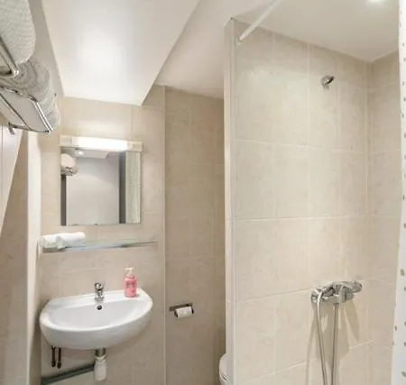 Duplex Au Coeur Du Vieil Antibes, Le Jamesy Antibes